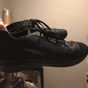 Nike all black sneakers